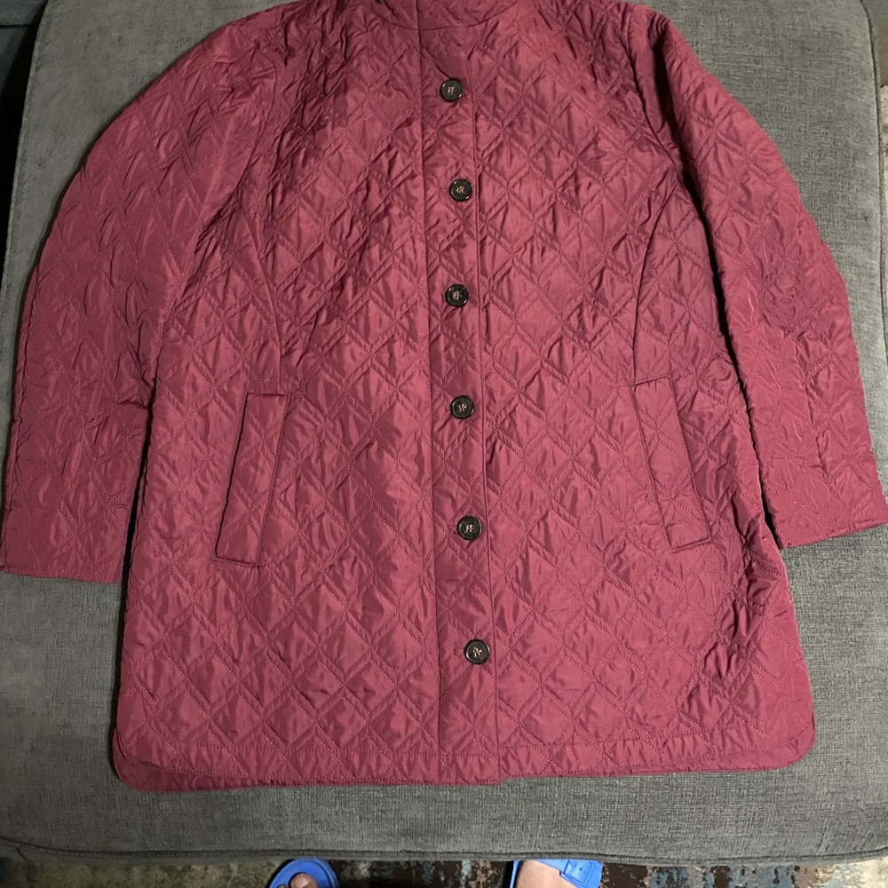 EUC Ladies Lands End XL Quilted Burgundy Coat with Button Closure